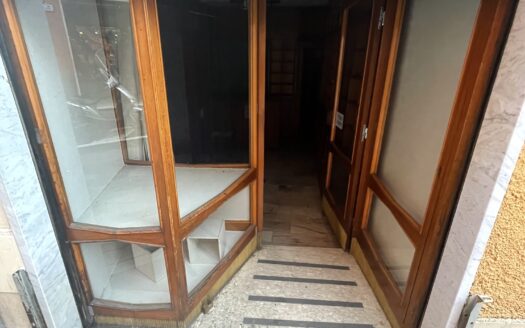 Locale in via Guido Poli