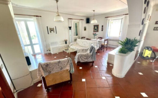 Villa indipendente a Serra Riccò