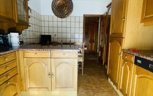 Appartamento di 6 Vani in via Monte Pertica a Bolzaneto